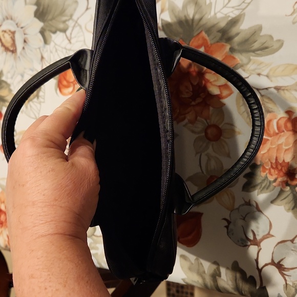 Electronic Case Holder - Picture 4 of 4